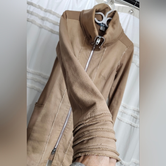 Vintage, Distressed, Tan Colored, The People Have Spoken Coat. Final Price! - Picture 7 of 15